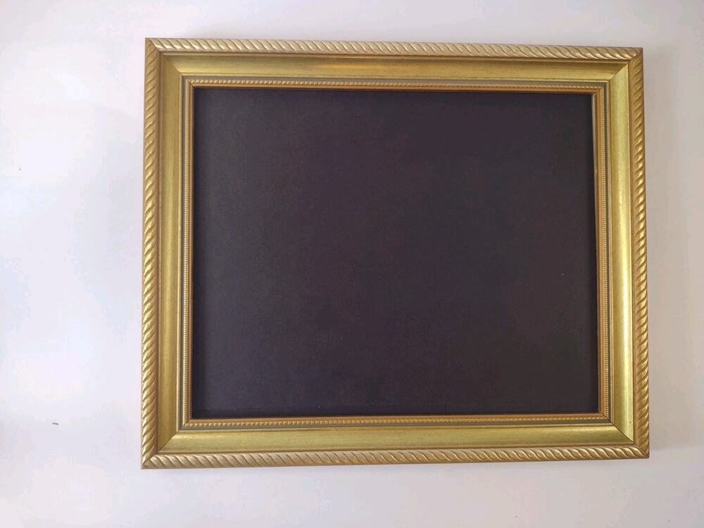 Gold Painted Wood Photo/ Picture Frame W/Glass 8X10” Rope Detail wall decor